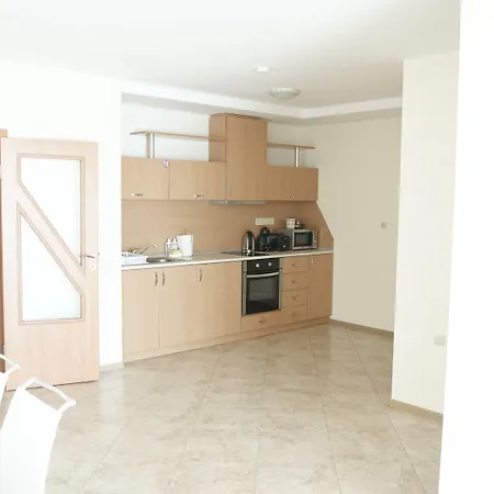 Ξενοδοχείο με διαμερίσματα Calithea Complex Καβάρνα