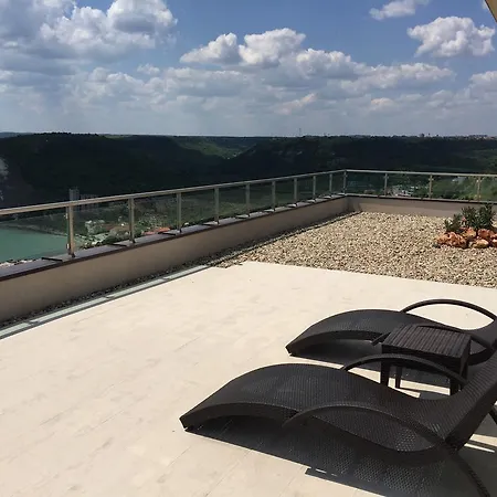 Ξενοδοχείο με διαμερίσματα Calithea Complex 4*