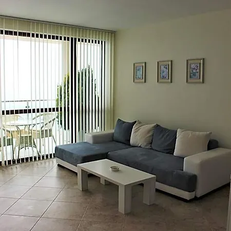 Ξενοδοχείο με διαμερίσματα Calithea Complex Καβάρνα